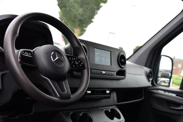 Mercedes-Benz Sprinter 315 1.9 CDI L2H2 RWD PB Edition Camera, Carplay, LED, 3500kg Trekhaak, Mbux, 150pk, Automaat, Clima, Stoelverwarming, Uniek!