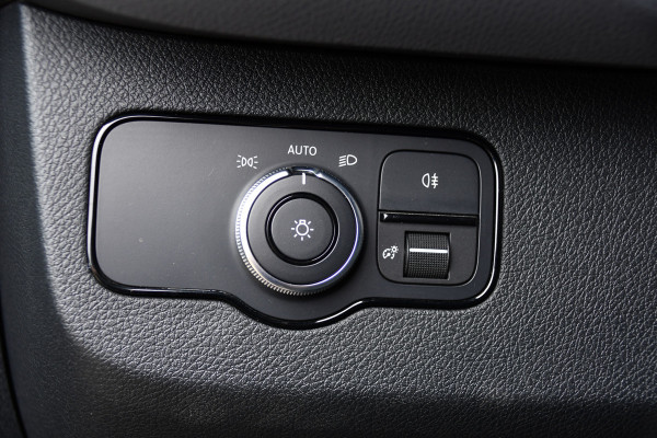 Mercedes-Benz Sprinter 315 1.9 CDI L2H2 RWD PB Edition Camera, Carplay, LED, 3500kg Trekhaak, Mbux, 150pk, Automaat, Clima, Stoelverwarming, Uniek!