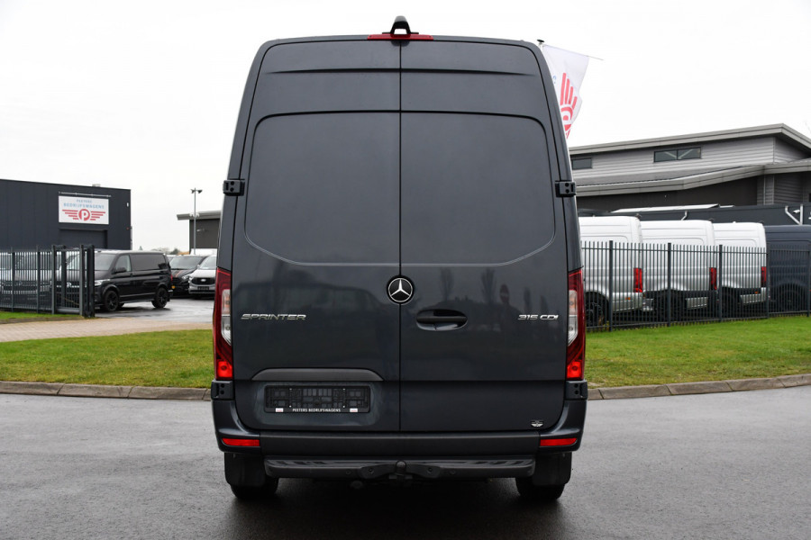 Mercedes-Benz Sprinter 315 1.9 CDI L2H2 RWD PB Edition Camera, Carplay, LED, 3500kg Trekhaak, Mbux, 150pk, Automaat, Clima, Stoelverwarming, Uniek!