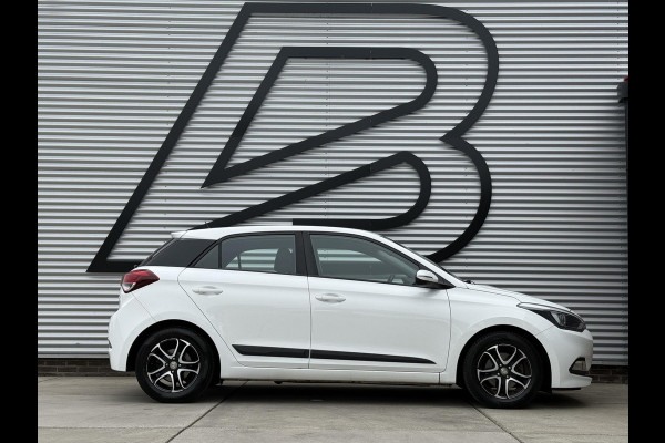 Hyundai i20 1.0 T-GDI Comfort 2e Eigenaar|Camera|Navi|Clima|Cruise|Elek Ramen|LM Velgen|PDC|N.A.P|Nieuwe APK bij aflevering
