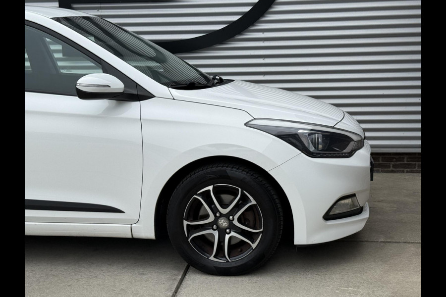 Hyundai i20 1.0 T-GDI Comfort 2e Eigenaar|Camera|Navi|Clima|Cruise|Elek Ramen|LM Velgen|PDC|N.A.P|Nieuwe APK bij aflevering