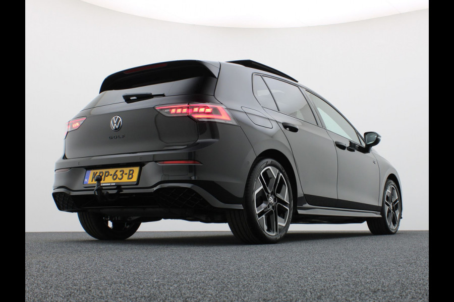 Volkswagen Golf 1.5 eTSI R-Line Edition | Pano | Keyless | Trekhaak wegkl. | IQ Light | Head Up | Harman/Kardon | Prijs Rijklaar!!