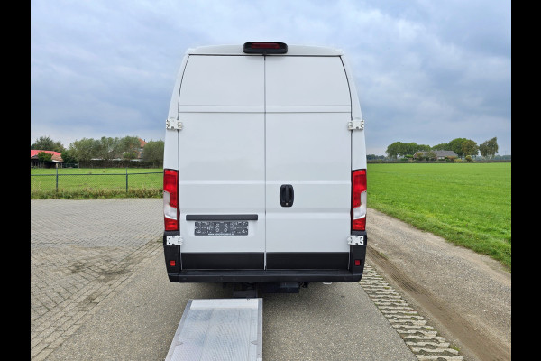 Peugeot Boxer 435 2.2 BlueHDi L4 H3 - 165 Pk - Euro 6 - Airco - ParkeerCamera - Laadklep
