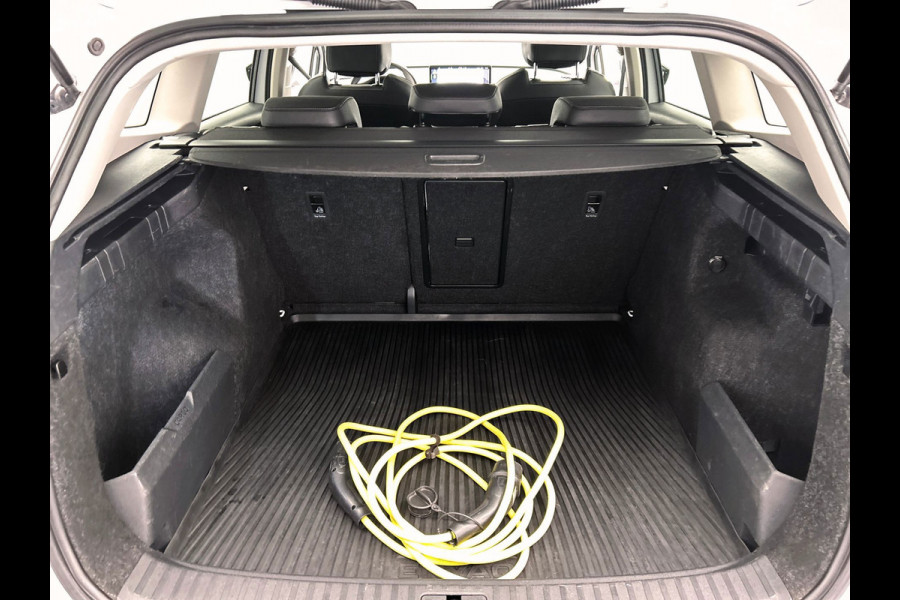 Škoda ENYAQ iV 80| SOH 93,38% Origineel Nederlands | Stoel/Stuur verwarming | Memory | Camera | Keyless | Adaptieve Cruise/Control
