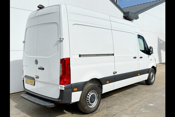 Mercedes-Benz eSprinter 312 55 kWh L2H2 Elektrisch 145km WLTP 92,6% (SOH) 80kw Snelladen Climate Control Camera