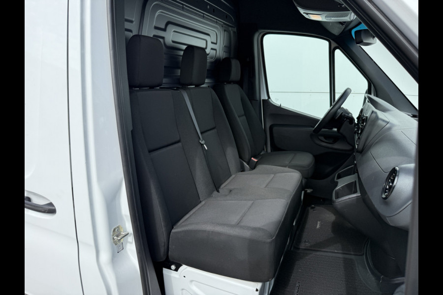 Mercedes-Benz eSprinter 312 55 kWh L2H2 Elektrisch 145km WLTP 92,6% (SOH) 80kw Snelladen Climate Control Camera