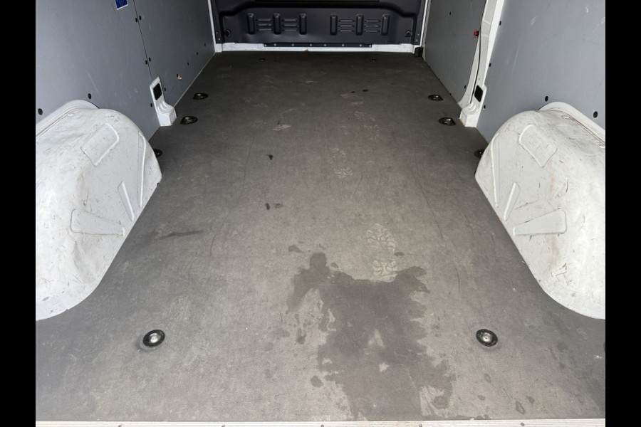 Mercedes-Benz eSprinter 312 55 kWh L2H2 Elektrisch 145km WLTP 92,6% (SOH) 80kw Snelladen Climate Control Camera