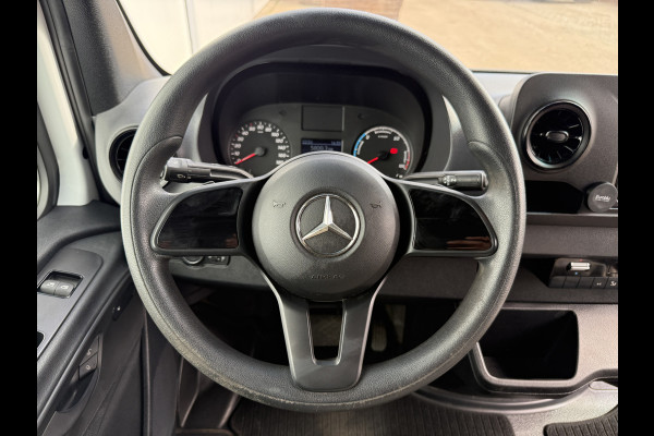 Mercedes-Benz eSprinter 312 55 kWh L2H2 Elektrisch 145km WLTP 92,6% (SOH) 80kw Snelladen Climate Control Camera