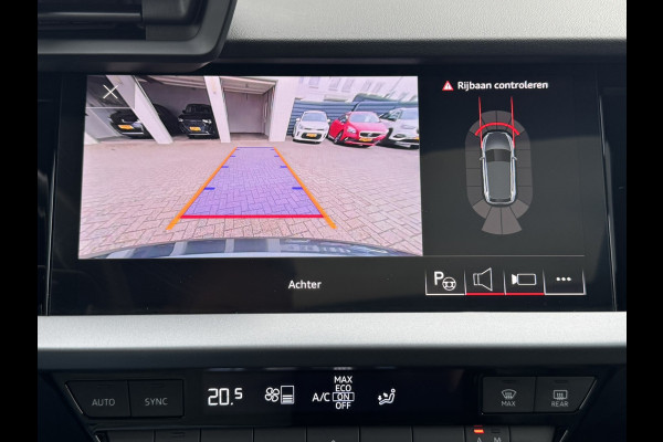 Audi A3 SPORTBACK 30 TFSI S-Line edition Automaat Achteruitrijcamera Navi Carplay All-Seasonbanden Clima S-line binnen en buiten
