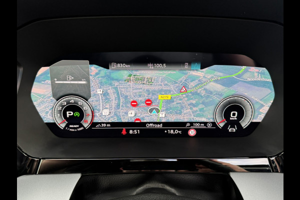 Audi A3 SPORTBACK 30 TFSI S-Line edition Automaat Achteruitrijcamera Navi Carplay All-Seasonbanden Clima S-line binnen en buiten