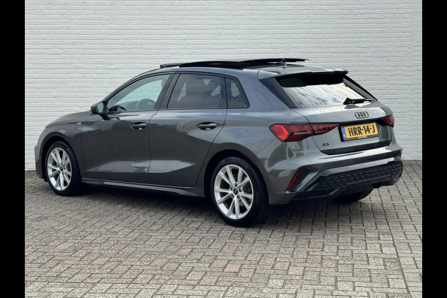 Audi A3 SPORTBACK 30 TFSI S-Line edition Automaat Achteruitrijcamera Navi Carplay All-Seasonbanden Clima S-line binnen en buiten