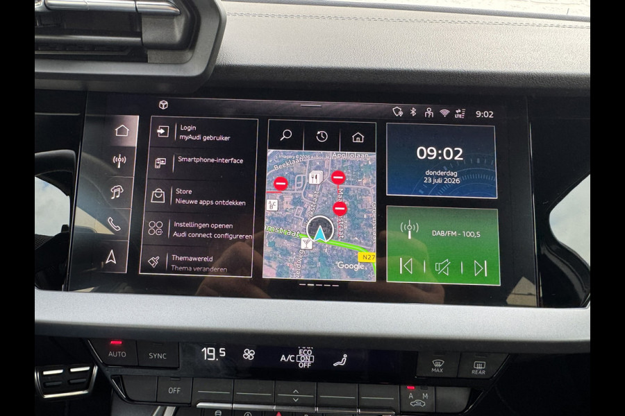 Audi A3 SPORTBACK 30 TFSI S-Line edition Automaat Achteruitrijcamera Navi Carplay All-Seasonbanden Clima S-line binnen en buiten