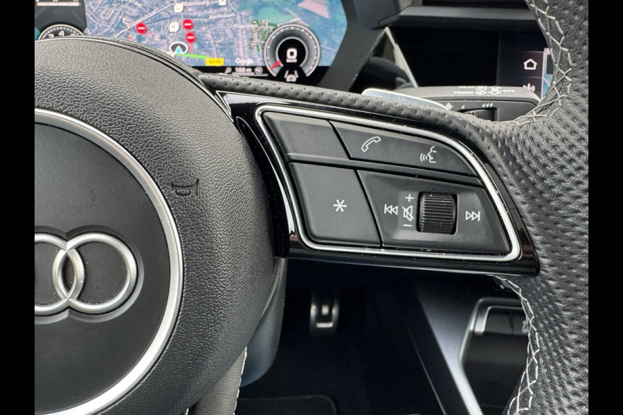 Audi A3 SPORTBACK 30 TFSI S-Line edition Automaat Achteruitrijcamera Navi Carplay All-Seasonbanden Clima S-line binnen en buiten