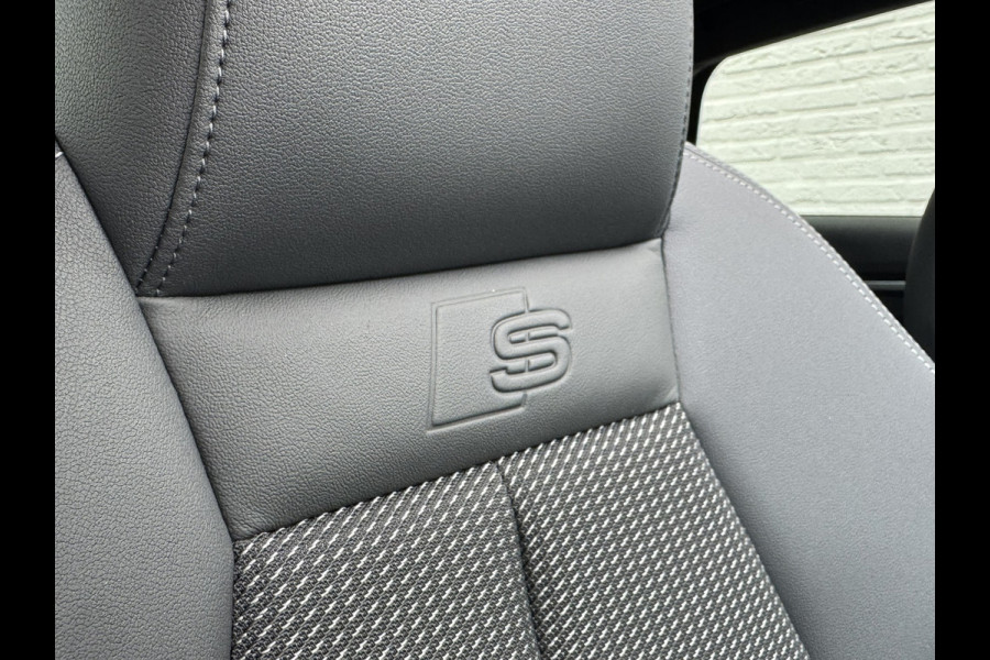 Audi A3 SPORTBACK 30 TFSI S-Line edition Automaat Achteruitrijcamera Navi Carplay All-Seasonbanden Clima S-line binnen en buiten