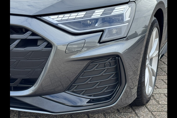Audi A3 SPORTBACK 30 TFSI S-Line edition Automaat Achteruitrijcamera Navi Carplay All-Seasonbanden Clima S-line binnen en buiten