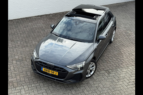 Audi A3 SPORTBACK 30 TFSI S-Line edition Automaat Achteruitrijcamera Navi Carplay All-Seasonbanden Clima S-line binnen en buiten