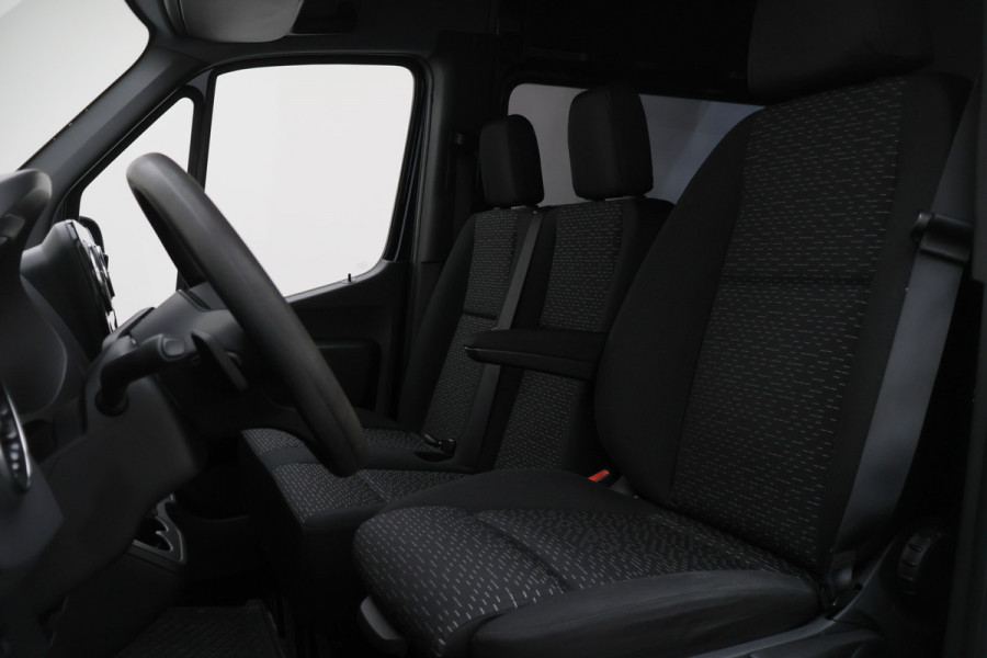 Mercedes-Benz Sprinter 315 CDI L2H2 DC 6-Zits, Camera, Cruise, Apple Carplay, LED, Chauffersstoel, PDC, 18''