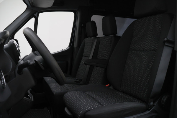 Mercedes-Benz Sprinter 315 CDI L2H2 DC 6-Zits, Camera, Cruise, Apple Carplay, LED, Chauffersstoel, PDC, 18''