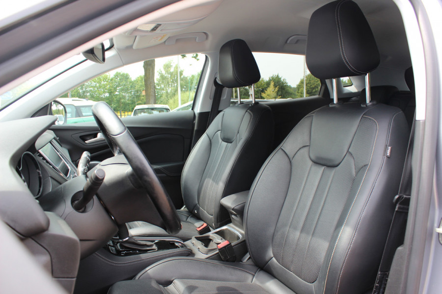 Opel Grandland X 1.2 Turbo Innovation / Trekhaak / Camera / Leder / Keyless / 18'' / CarPlay / Stoelventilatie+Verwarming / Stuurverwarming / DAB / Cruise Control