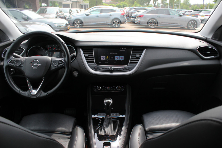 Opel Grandland X 1.2 Turbo Innovation / Trekhaak / Camera / Leder / Keyless / 18'' / CarPlay / Stoelventilatie+Verwarming / Stuurverwarming / DAB / Cruise Control