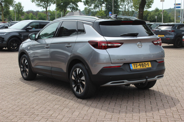Opel Grandland X 1.2 Turbo Innovation / Trekhaak / Camera / Leder / Keyless / 18'' / CarPlay / Stoelventilatie+Verwarming / Stuurverwarming / DAB / Cruise Control