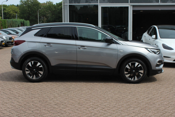 Opel Grandland X 1.2 Turbo Innovation / Trekhaak / Camera / Leder / Keyless / 18'' / CarPlay / Stoelventilatie+Verwarming / Stuurverwarming / DAB / Cruise Control