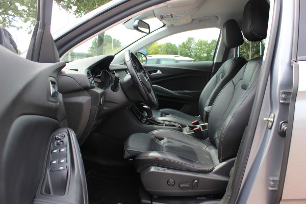 Opel Grandland X 1.2 Turbo Innovation / Trekhaak / Camera / Leder / Keyless / 18'' / CarPlay / Stoelventilatie+Verwarming / Stuurverwarming / DAB / Cruise Control