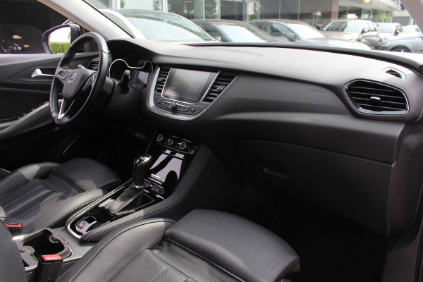 Opel Grandland X 1.2 Turbo Innovation / Trekhaak / Camera / Leder / Keyless / 18'' / CarPlay / Stoelventilatie+Verwarming / Stuurverwarming / DAB / Cruise Control