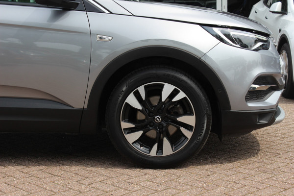 Opel Grandland X 1.2 Turbo Innovation / Trekhaak / Camera / Leder / Keyless / 18'' / CarPlay / Stoelventilatie+Verwarming / Stuurverwarming / DAB / Cruise Control