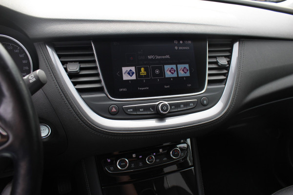 Opel Grandland X 1.2 Turbo Innovation / Trekhaak / Camera / Leder / Keyless / 18'' / CarPlay / Stoelventilatie+Verwarming / Stuurverwarming / DAB / Cruise Control