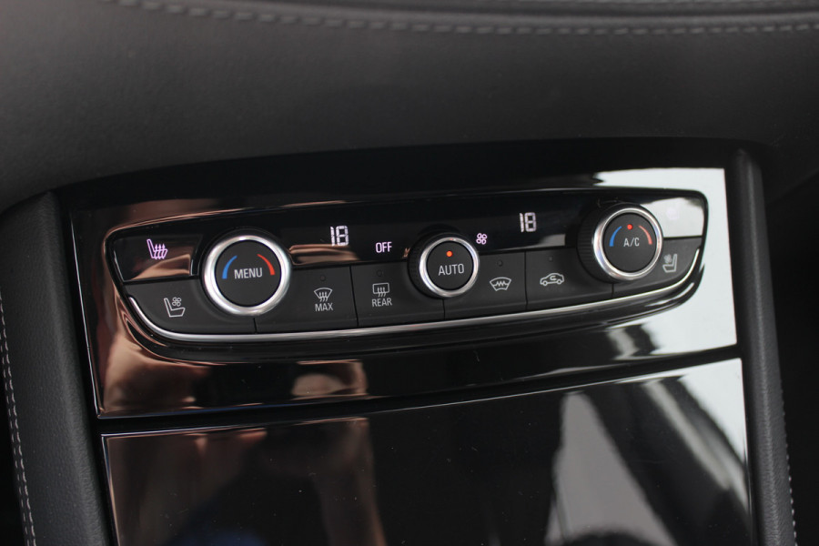 Opel Grandland X 1.2 Turbo Innovation / Trekhaak / Camera / Leder / Keyless / 18'' / CarPlay / Stoelventilatie+Verwarming / Stuurverwarming / DAB / Cruise Control