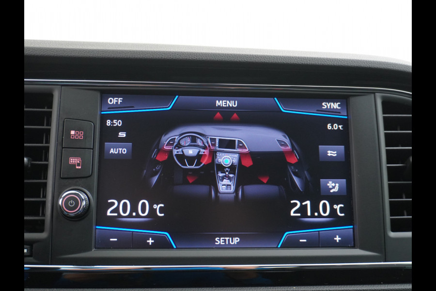 Seat Leon ST 1.5T 131pk FR Trekhaak Stoelverwarming Navi via Apple Carplay/Android Auto Navi Lmv 17" Dual-ECC Privacy Glass DAB Cruise Con Winterpack Sportstoelen Licht+Regensensor Isofix 1.400KG Trekgewicht Origineel Nederlandse Auto