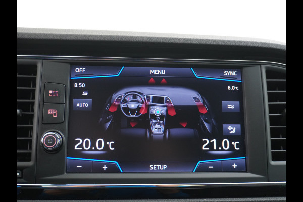 Seat Leon ST 1.5T 131pk FR Trekhaak Stoelverwarming Navi via Apple Carplay/Android Auto Navi Lmv 17" Dual-ECC Privacy Glass DAB Cruise Con Winterpack Sportstoelen Licht+Regensensor Isofix 1.400KG Trekgewicht Origineel Nederlandse Auto