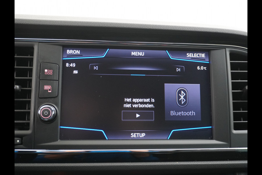 Seat Leon ST 1.5T 131pk FR Trekhaak Stoelverwarming Navi via Apple Carplay/Android Auto Navi Lmv 17" Dual-ECC Privacy Glass DAB Cruise Con Winterpack Sportstoelen Licht+Regensensor Isofix 1.400KG Trekgewicht Origineel Nederlandse Auto