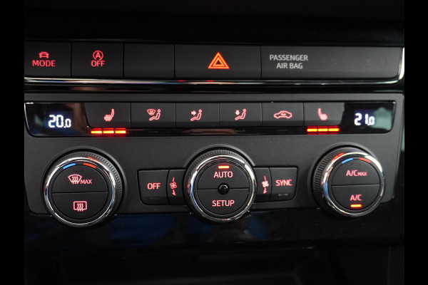 Seat Leon ST 1.5T 131pk FR Trekhaak Stoelverwarming Navi via Apple Carplay/Android Auto Navi Lmv 17" Dual-ECC Privacy Glass DAB Cruise Con Winterpack Sportstoelen Licht+Regensensor Isofix 1.400KG Trekgewicht Origineel Nederlandse Auto