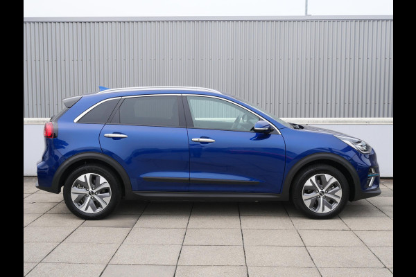 Kia e-Niro DynamicPlusLine 64 kWh | SOH 96,5% | 3Fase | Trekhaak | Stoel/Stuur verwarming |