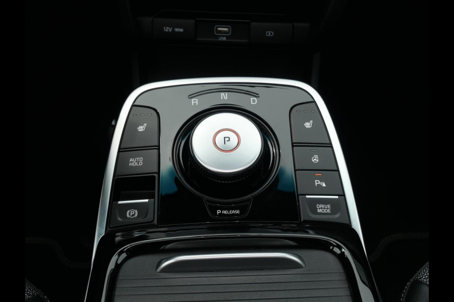 Kia e-Niro DynamicPlusLine 64 kWh | SOH 96,5% | 3Fase | Trekhaak | Stoel/Stuur verwarming |