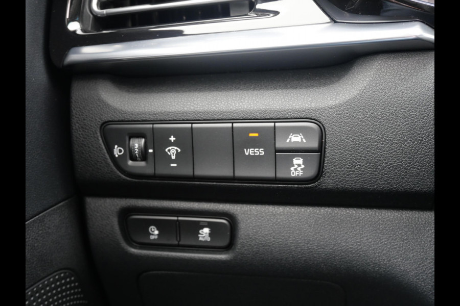 Kia e-Niro DynamicPlusLine 64 kWh | SOH 96,5% | 3Fase | Trekhaak | Stoel/Stuur verwarming |