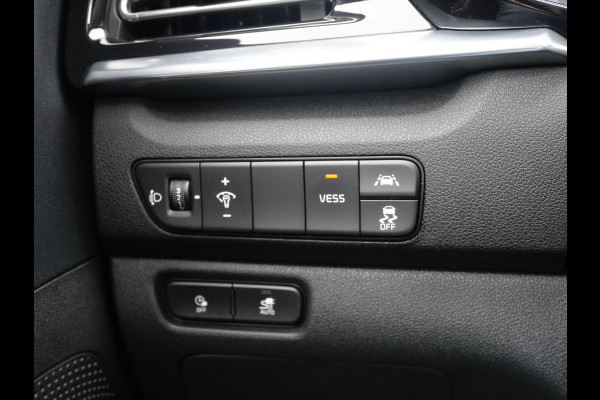 Kia e-Niro DynamicPlusLine 64 kWh | SOH 96,5% | 3Fase | Trekhaak | Stoel/Stuur verwarming |