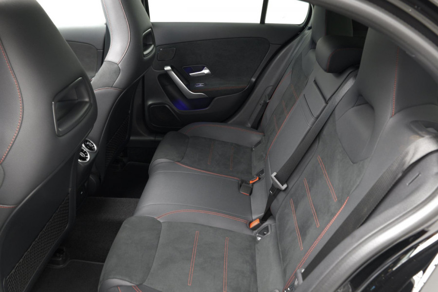 Mercedes-Benz A-Klasse 250 e AMG Line |Pano|Stuurverwarm.|Ambient|