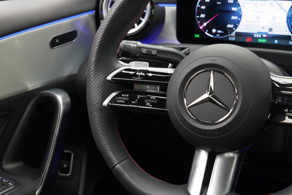 Mercedes-Benz A-Klasse 250 e AMG Line |Pano|Stuurverwarm.|Ambient|