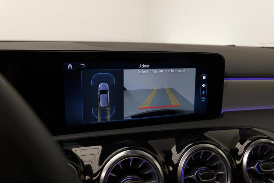 Mercedes-Benz A-Klasse 250 e AMG Line |Pano|Stuurverwarm.|Ambient|