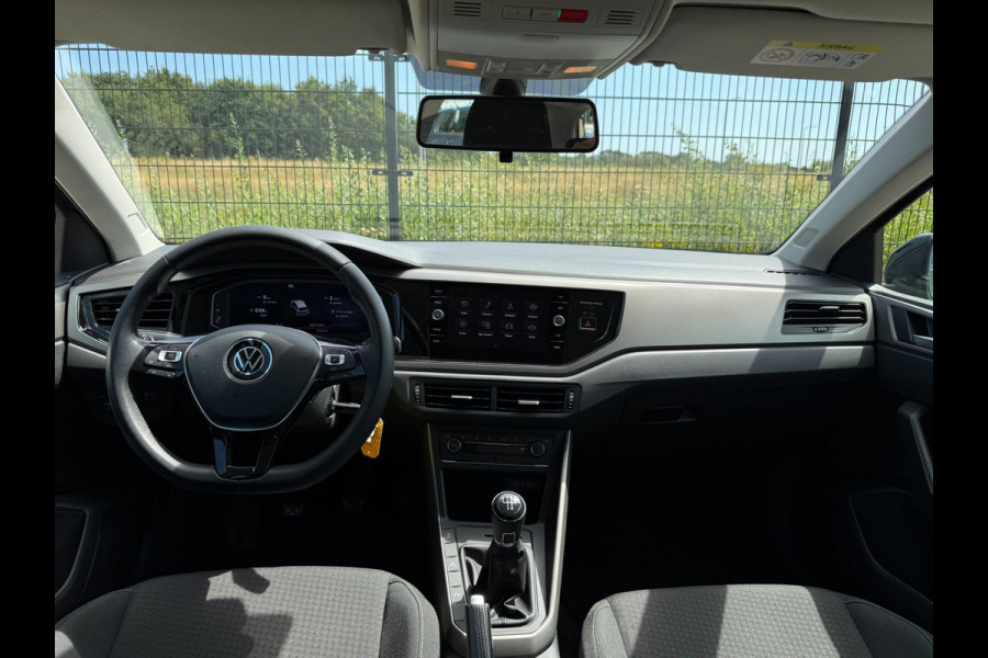 Volkswagen Polo 1.0 TSI Comfortline Business | Camera | Carplay | PDC |