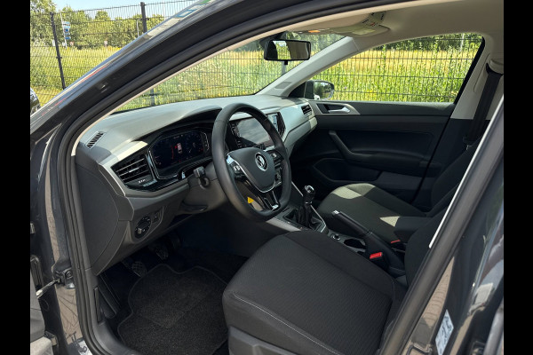 Volkswagen Polo 1.0 TSI Comfortline Business | Camera | Carplay | PDC |