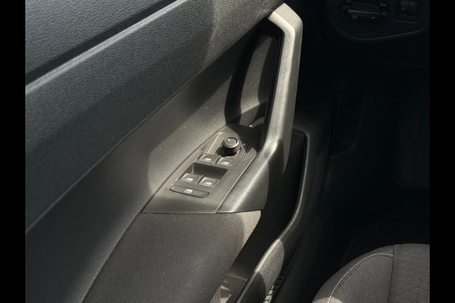 Volkswagen Polo 1.0 TSI Comfortline Business | Camera | Carplay | PDC |