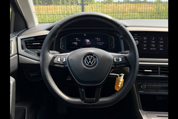 Volkswagen Polo 1.0 TSI Comfortline Business | Camera | Carplay | PDC |
