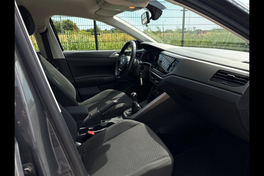 Volkswagen Polo 1.0 TSI Comfortline Business | Camera | Carplay | PDC |