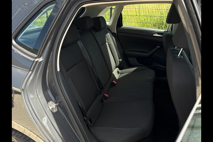 Volkswagen Polo 1.0 TSI Comfortline Business | Camera | Carplay | PDC |