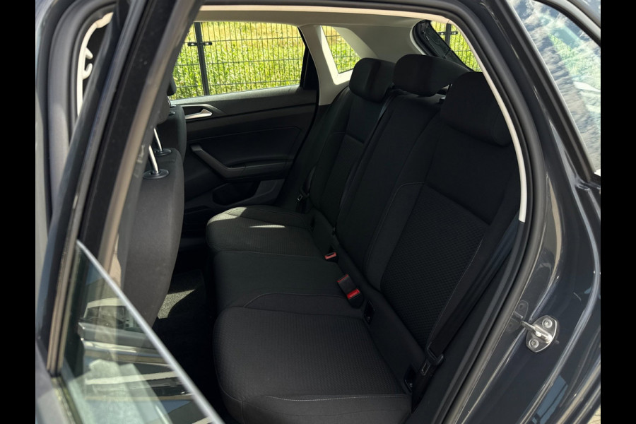 Volkswagen Polo 1.0 TSI Comfortline Business | Camera | Carplay | PDC |