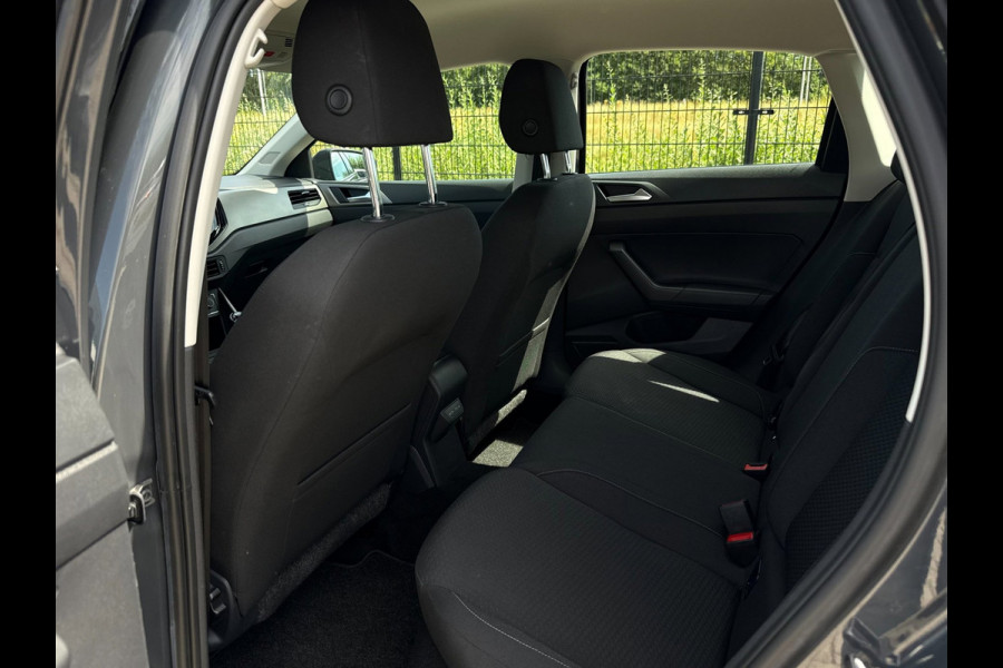 Volkswagen Polo 1.0 TSI Comfortline Business | Camera | Carplay | PDC |